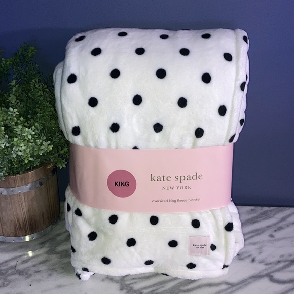 Kate spade polka dots king fleece blanket - Picture 5 of 5
